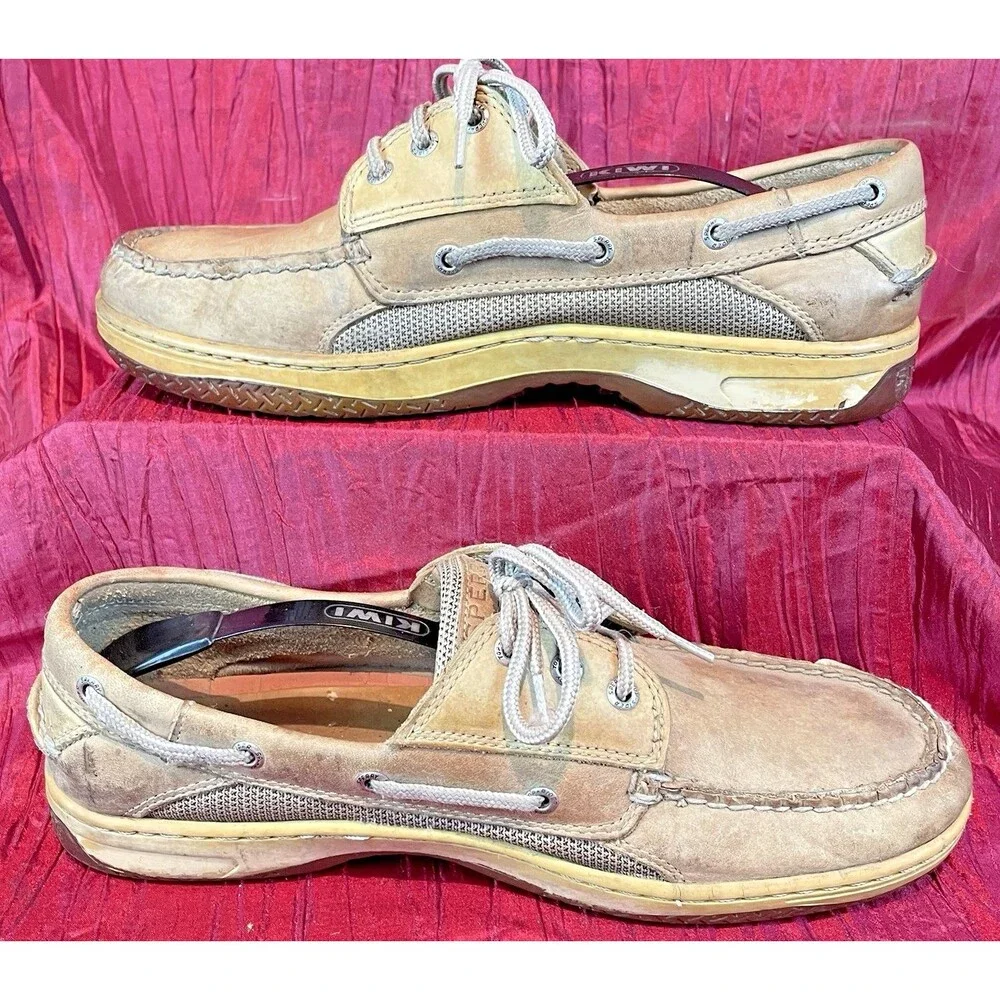 Sperry mens top